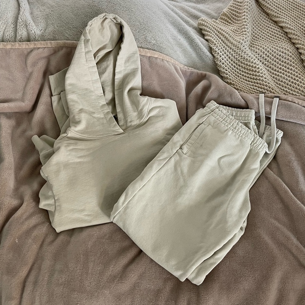 Women’s Talentless Set